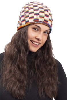 Vlněná čepice se vzorem NOMAD bílá I.