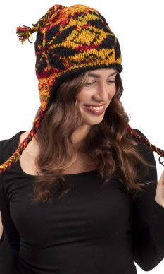 Vlněná čepice se střapci / černo-žlutá