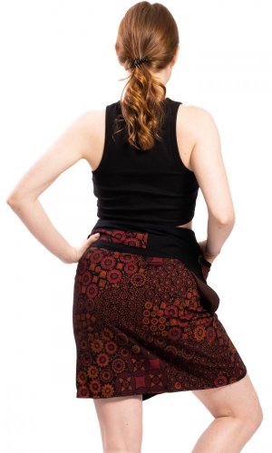Krátka zavinovacia sukňa so cvočkami červeno-čierna