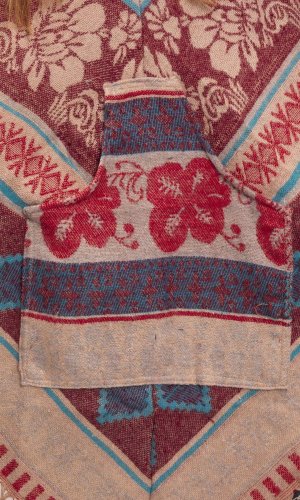 Pončo se vzory PANKAJ červeno-modrá XIV.