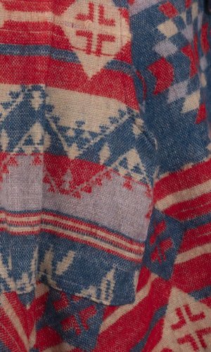 Pončo se vzory PANKAJ červeno-modré I.