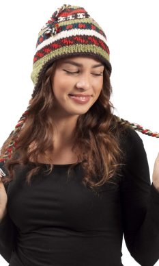 Vlněná čepice se střapci / zeleno-hnědá