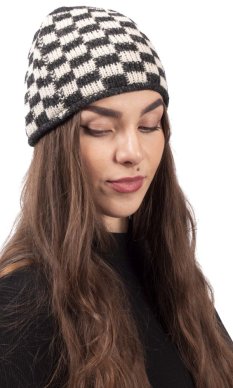 Vlněná čepice se vzorem NOMAD černo-bílá I.