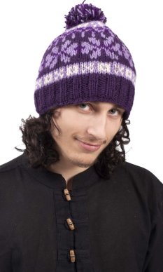 Vlnená čiapka s brmbolcom / fialová III.