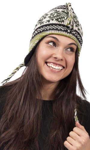 Vlněná čepice se střapci / zeleno-bílá II.
