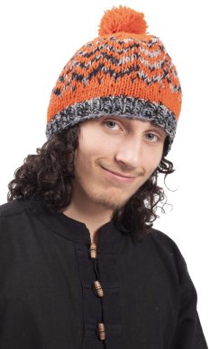 Vlnená čiapka s brmbolcom / oranžová I.