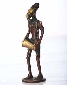 Metalowa statua Tribal